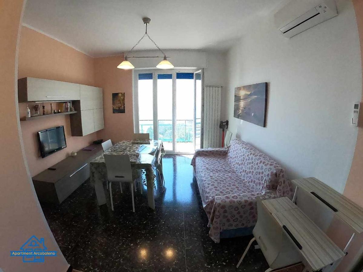 Ferienwohnung Apartament Arcobaleno A 500 Metri Dal Mare Albissola Marina Exterior foto